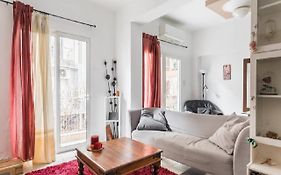 2Bd- Perfect Location With Square View